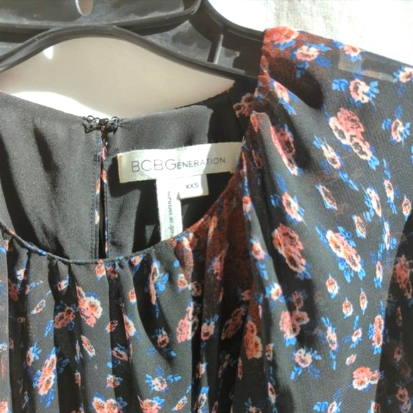 BCBGeneration | Floral Baby-Doll Cap Sleeve Dress - Picture 5 of 9